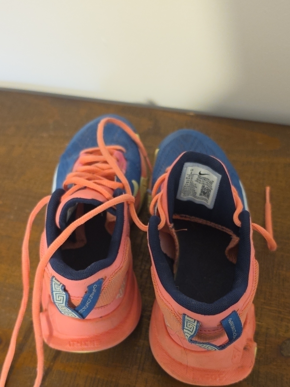 Nike Giannis Pink Immortality 2 size 4 - Picture 6 of 7